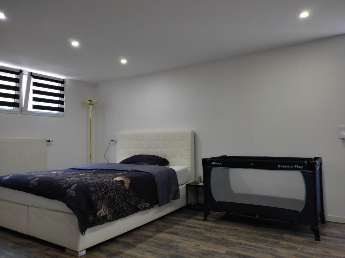 Studio 45M2 Tres Calme Village-Neuf Exterior foto